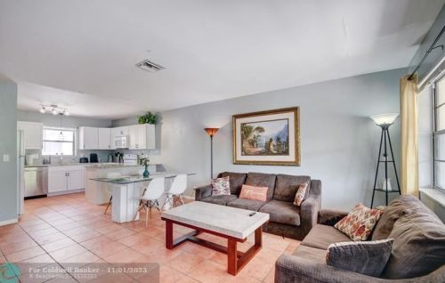 103 10th St, Boynton Beach FL  33435-2976 exterior