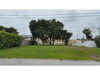 576 Baywood Dr, Dunedin, FL 34698-2007