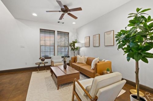 302 Deepwood Dr, Georgetown TX 78628-8305 exterior