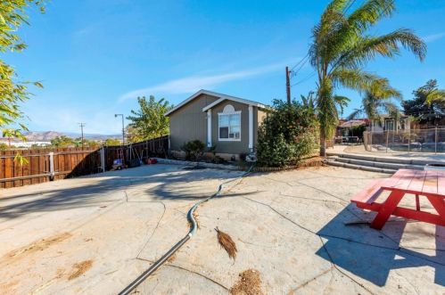 18495 Darin Dr, Perris CA  92570-9187 exterior