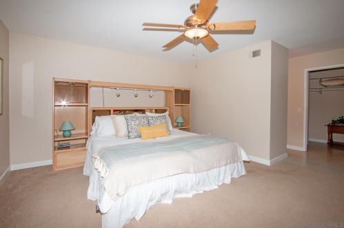 17977 Avenida Alozdra, San Diego CA 92128-1570 exterior