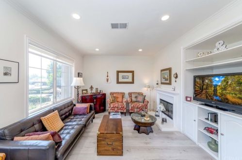 951 Auburn Way, La Habra, CA 90631-6936