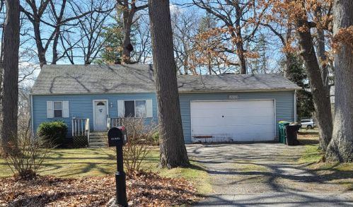 6230 Glen Dr, Gary, IN 46410-2727