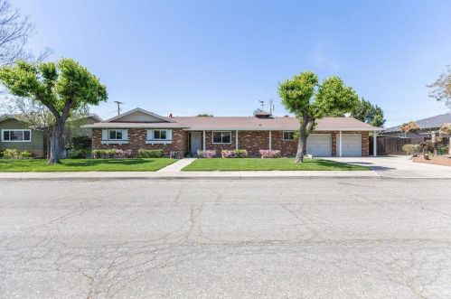 585 Camellia St, Turlock, CA 95380-4411