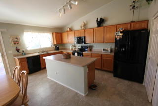 9281 Sanna Cir, Peoria, AZ 85345-6304