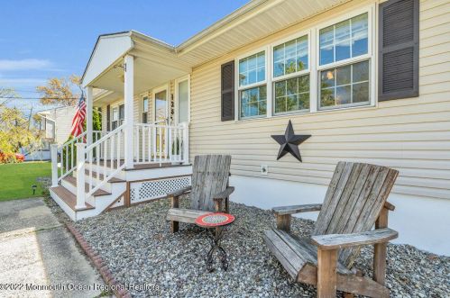 128 Washington Dr, Bricktown, NJ 08724-3244
