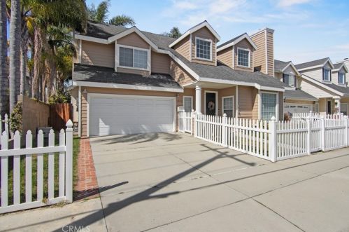 1813 Huntington St, Huntington Beach CA  92648-3131 exterior