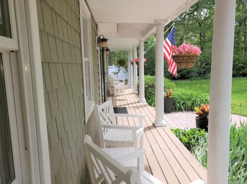 44 Drew Dr, Eastport, NY 11941-1335