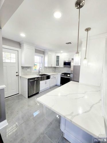 12 Lohmann Pl, Dumont NJ  07628-1520 exterior