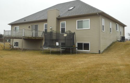3621 Ridgeview Ln, Waterford, WI 53185-4606
