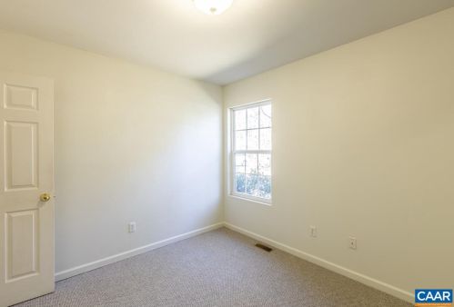 501 Jefferson Dr, Bybee VA 22963-3034 exterior