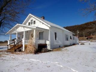 481 Airport Rd, Manhattan KS  66503-9756 exterior