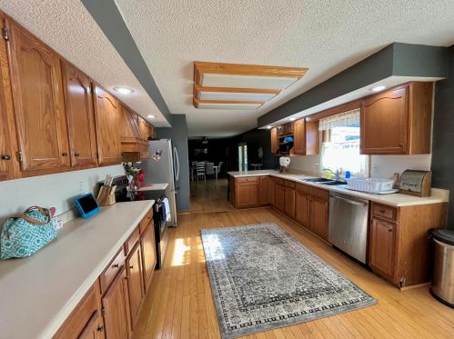 6 Hampton Ct, Washington Court House OH  43160-2802 exterior