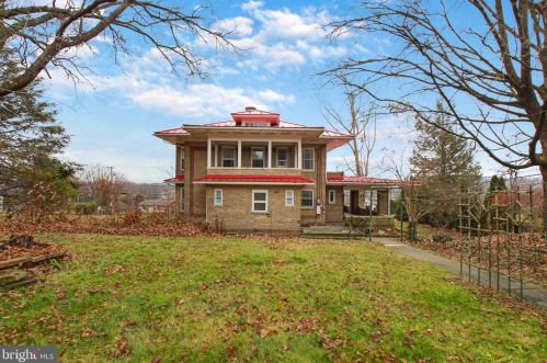 611 Main St, Dauberville, PA 19533-9250