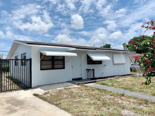 6857 21st St, Hollywood FL  33023-2711 exterior