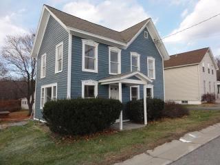 1085 Hoosick Rd, Troy, NY 12180-8953