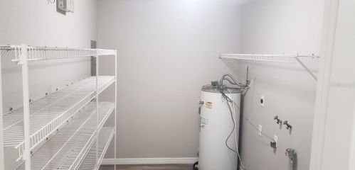 6382 Forestwood Dr, Lakeland FL 33811-2405 exterior