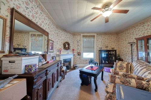 725 10th Ave, Whitaker PA  15120-1922 exterior