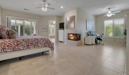 15 Napoleon Rd, Rancho Mirage CA  92270-2715 exterior