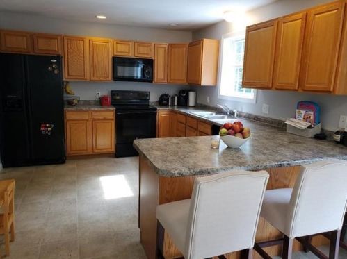 54 Sawmill Rd, Hillsboro NH  03244-5221 exterior