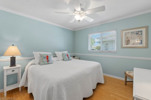 23463 Olde Meadowbrook Cir, Bonita Springs FL 34134-9132 exterior