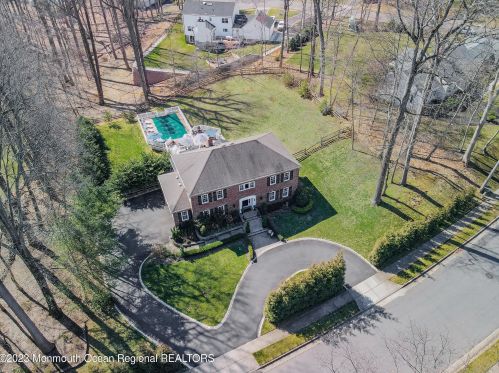 162 Borden Rd, Middletown NJ  07748-3050 exterior