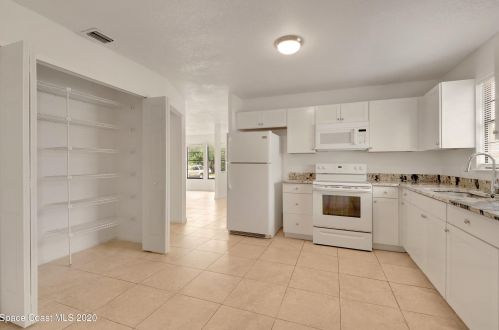 56 45 Ave, Vero Beach FL 32966-2840 exterior