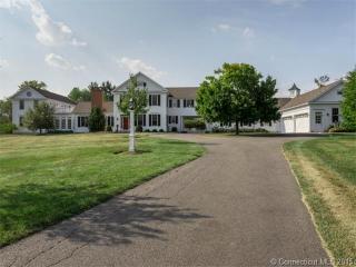 8 Graystone Rd, Lakeville, CT 06039-2322