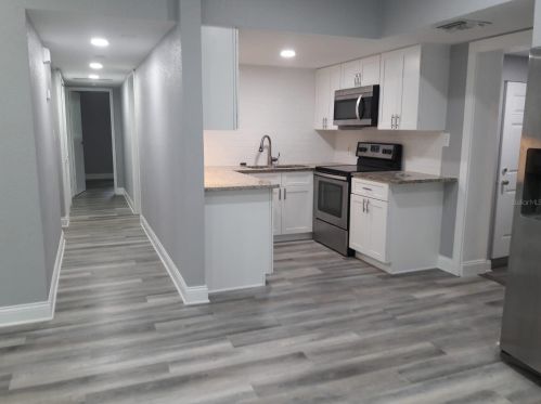 1325 42nd St, Orlando, FL 32839-1278