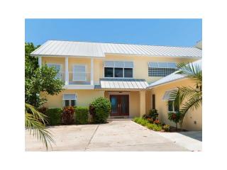 560 Reef Rd, Vero Beach FL  32963-2801 exterior