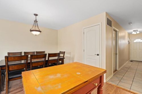 4 Saratoga Ct, Easton PA  18040-1046 exterior