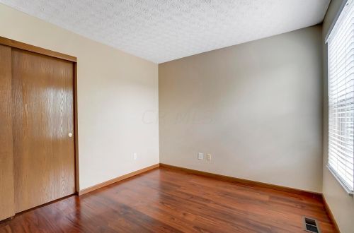 401 Lockmead Dr, Pataskala OH  43062-7333 exterior