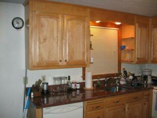 540 Broadview Ter, Hartford CT  06106-3706 exterior