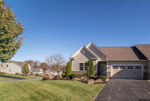 55 Hampton Cir, Mechanicville, NY 12118-3443