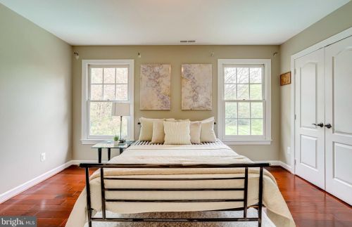 10108 Nedra Dr, Great Falls VA  22066-2835 exterior