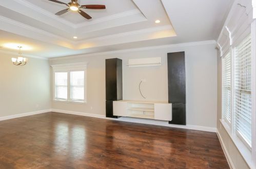 1921 Rosa Parks Blvd, Lancaster TX  75146-2044 exterior