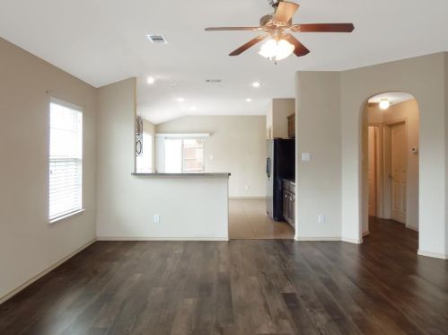 1284 Kielder Cir, Fort Worth, TX 76134-4515