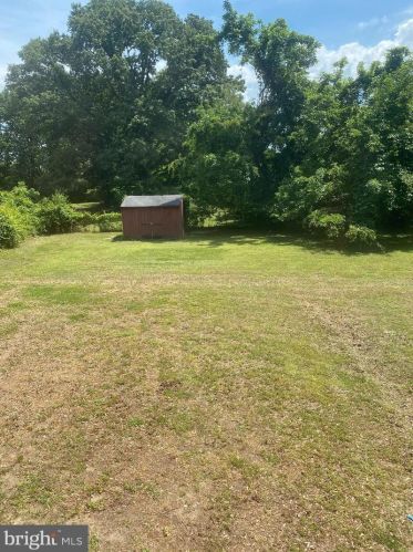 1354 Woodside Dr, Woodbridge VA  22191-3038 exterior