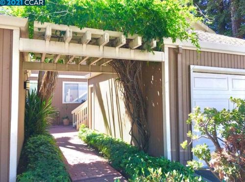 348 Blanchard Ln, Benicia CA  94510-2745 exterior