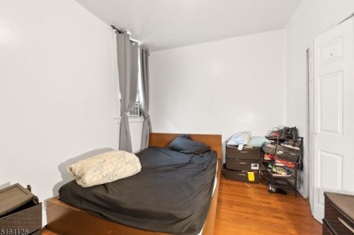 100 9th St, Newark NJ  07107-1139 exterior