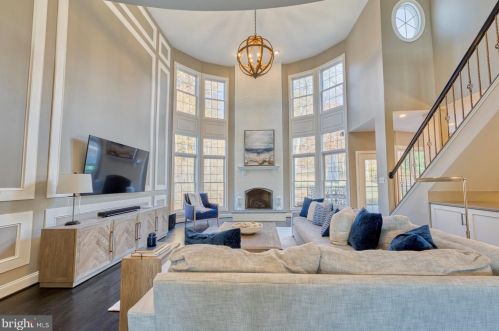 40280 Spectacular Bid Pl, Leesburg VA  20176-7173 exterior