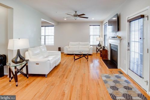 3602 Eagle Ridge Dr, Woodbridge VA  22191-6564 exterior