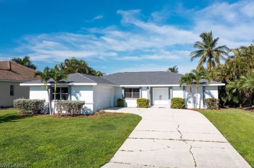 2226 19th Pl, Cape Coral, FL 33909-4692
