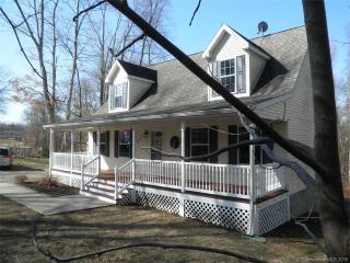 33 High Meadow Dr, Plainfield, CT 06374-1841