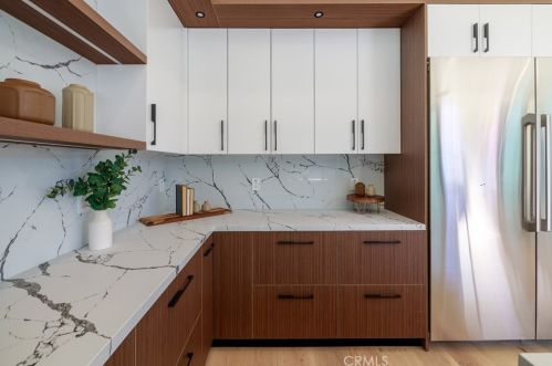 1813 Walnut Ave, Manhattan Beach CA  90266-5018 exterior