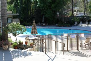 4055 Tujunga Ave, North Hollywood CA  91604-3030 exterior