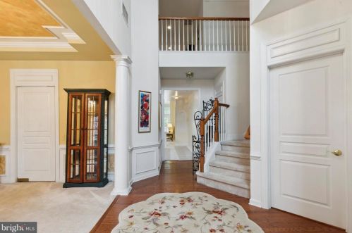 327 Primrose Dr, Lansdale, PA 19446-7602