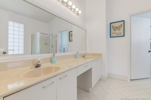 15726 16 Ct, Hollywood FL 33026-0509 exterior