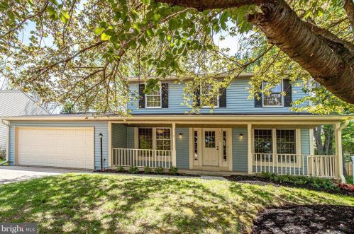 12307 Streamvale Cir, Herndon, VA 20170-2515