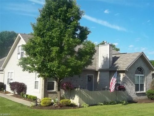 1304 Timberline Dr, Columbiana, OH 44408-8446